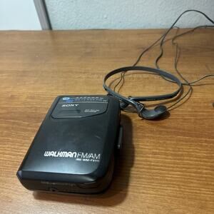 Sony Walkman WM-FX111 & Mdr-w08FM/AM Radio For Parts Or Repair